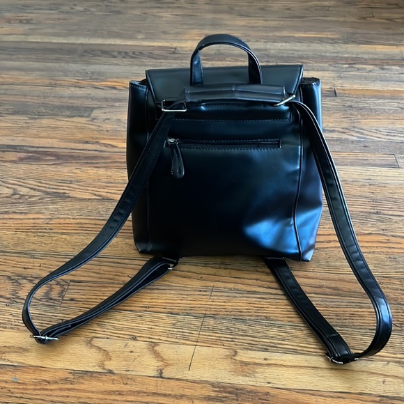 Backpack and purse in mint condition - Picture 3 of 6